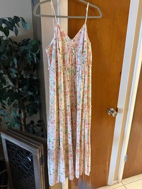 Beautiful Maxi Summer Dress in Pink and Cream!